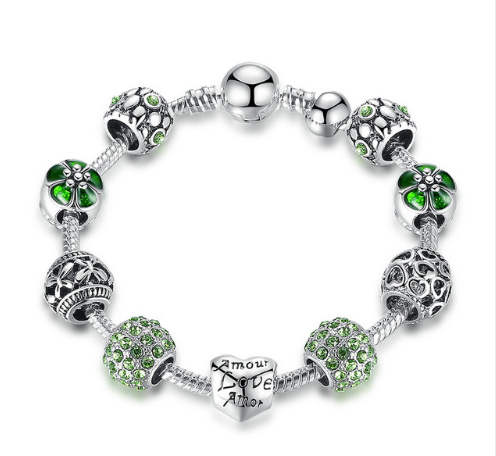 Sophisticated Silver Charm Bracelet: Elegance Meets Versatility in Your Everyday Style