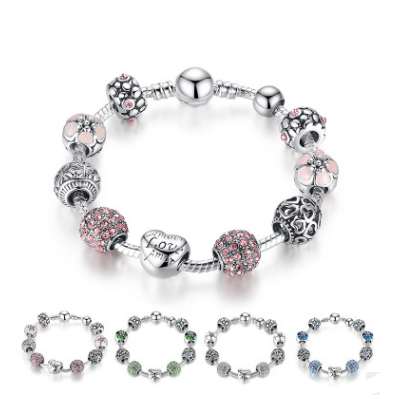Sophisticated Silver Charm Bracelet: Elegance Meets Versatility in Your Everyday Style