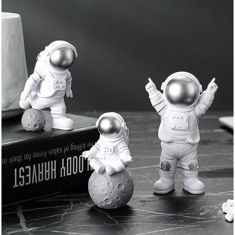 Creative Astronaut Desktop Astronaut Layout Home Decoration Furnishings