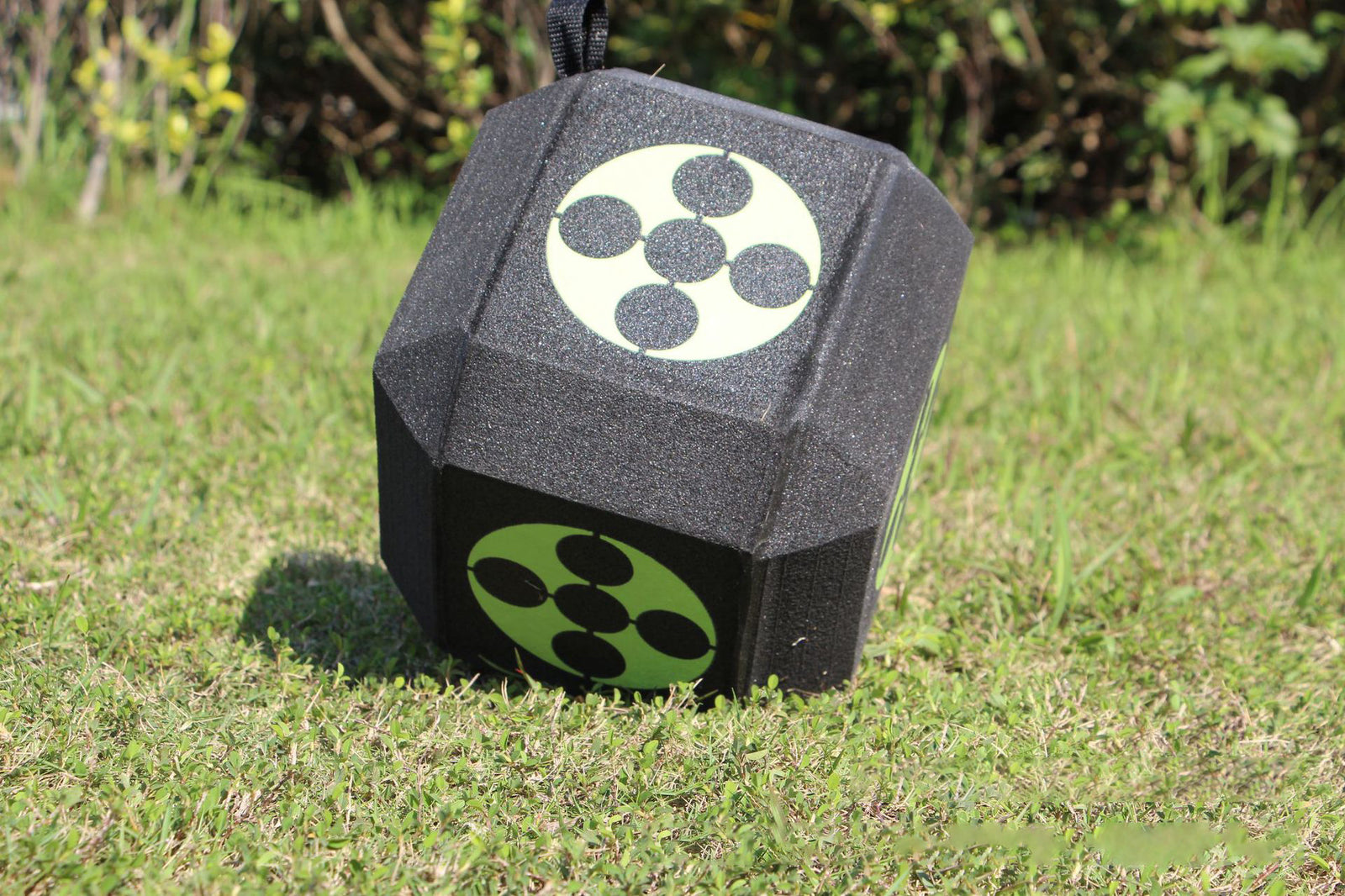 Dice shaped archery target - TryKid
