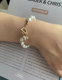 Classic Fashion Natural Stone Pearl Pendant Bracelet For Woman Exquisite New Lucky Cuff Bracelet Anniversary Gift Luxury Jewelry
