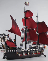 Ghost ship Pirates of the Caribbean Building blocks Queen Anne Revenge Battleship Black Pearl Ship Model Bricks toy kid gift
