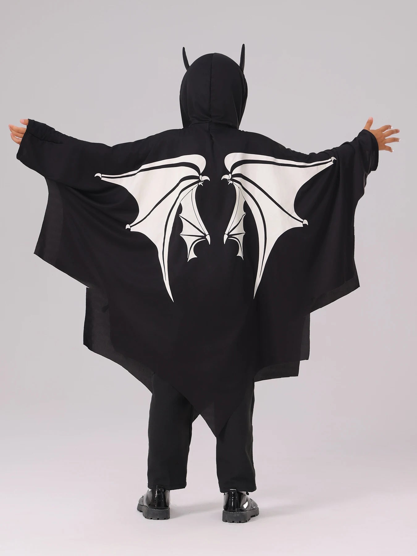 Glow In The Dark Kids Ghostly Bat Cape Halloween Costume